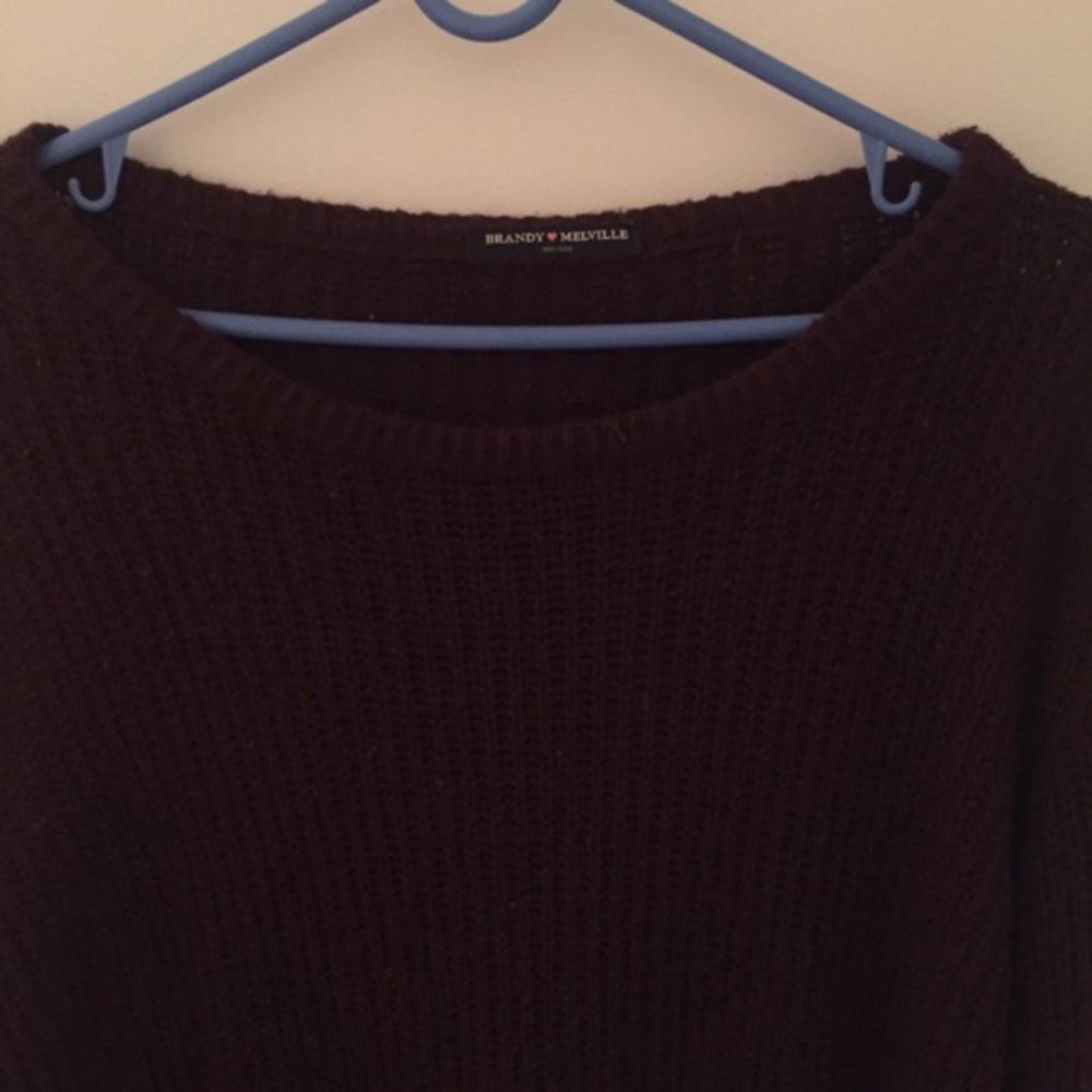 Brandy Melville sweater - Picture 2 of 3